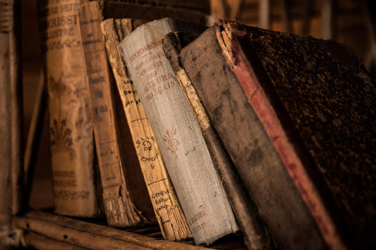 Old books (Pixabay: jarmoluk)